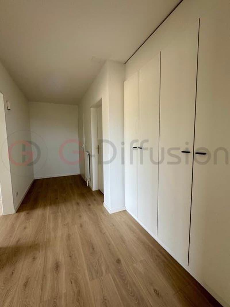 Magnifique appartement de 2.5 pièces rénové (7)