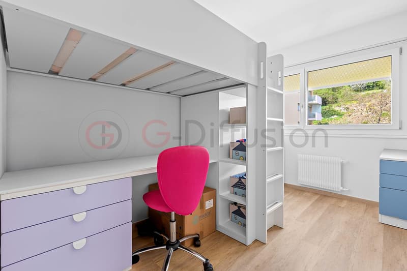 Charmant 3.5 pièces avec un balcon vue sur le lac (5)