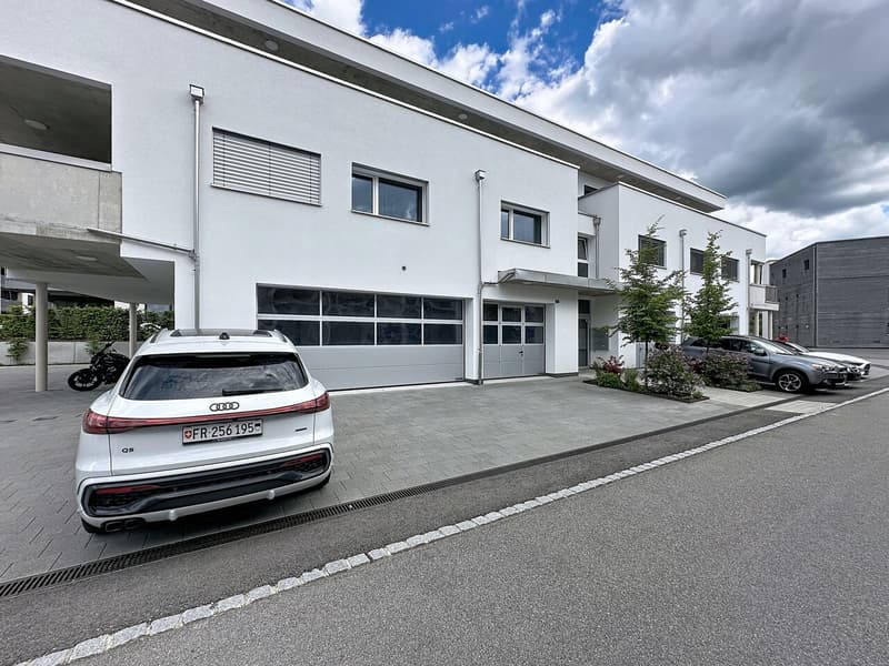 Local artisanal neuf avec atelier et bureau de plus de 90 m² (4)