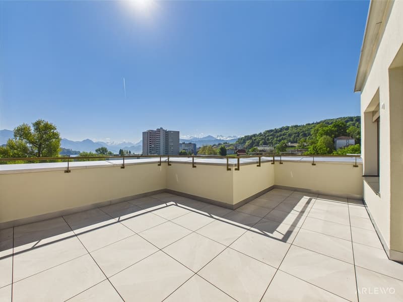 Aussichtsreiche Attikawohnung mit tollen Terrassen (12)