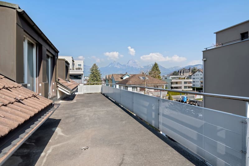 Grosszügige 7.5-Zimmer-Maisonette-Wohnung in Seenähe (8)