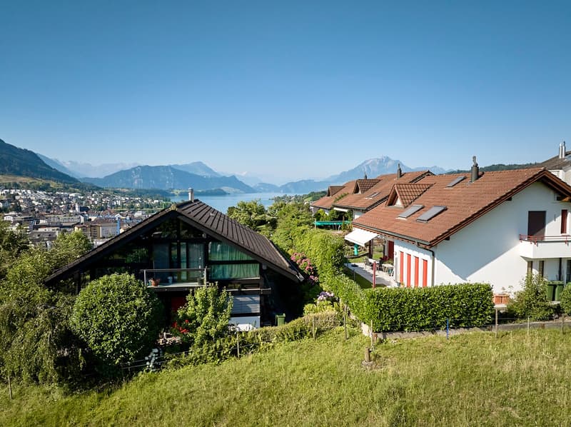 Attraktive Baulandparzelle mit Berg- und Seesicht (3)