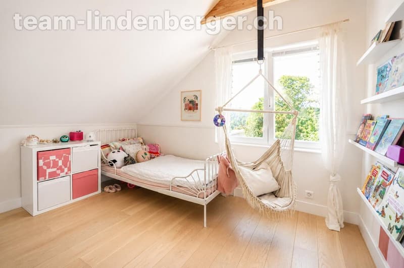 Einladendes, helles Kinderzimmer
