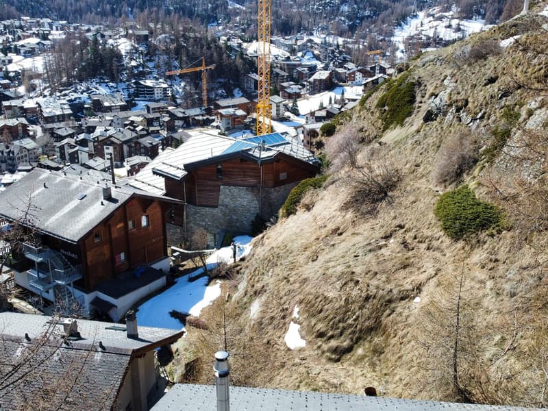 Sonnige Bauparzelle mit Bergsicht in Zermatt (6)
