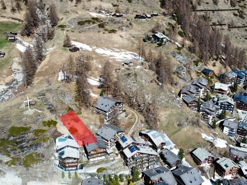 Sonnige Bauparzelle mit Bergsicht in Zermatt (3)