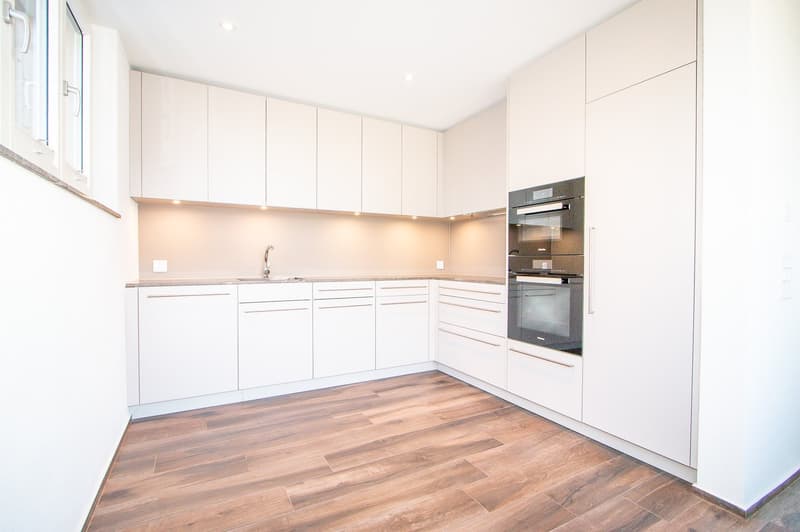grosszügig & offene Maisonette Wohnung mit grossem Hobbyraum (4)