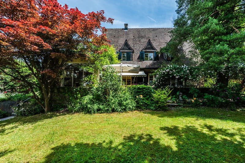 9½-Zimmer-Landhaus mit grossem Garten und viel Privatsphäre (7)