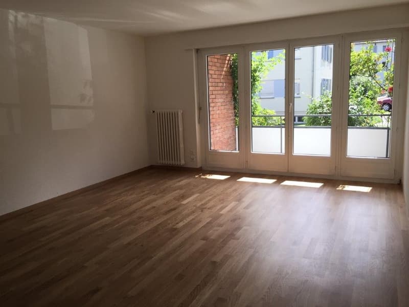 Attraktive 3-Zimmer-Wohnung an guter Lage in Horgen (2)