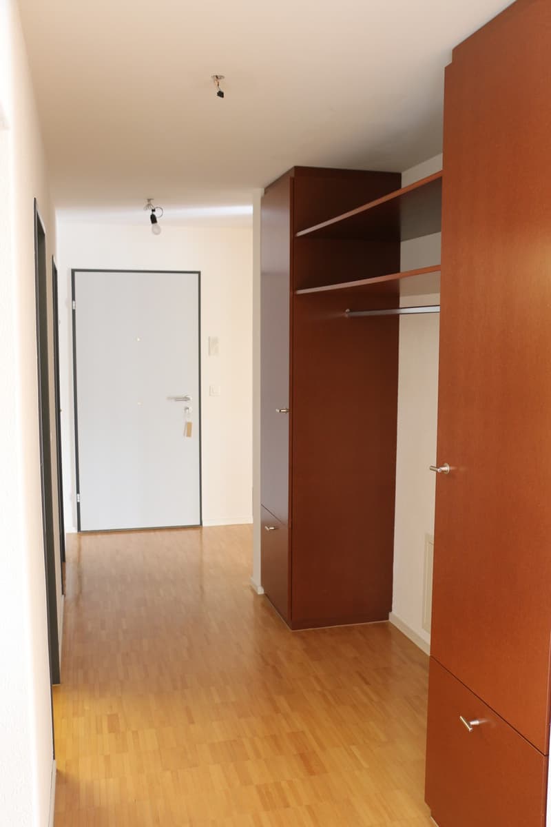 Attraktive 4.5 Zimmer-Wohnung an ruhiger Lage in Oberwinterthur (2)