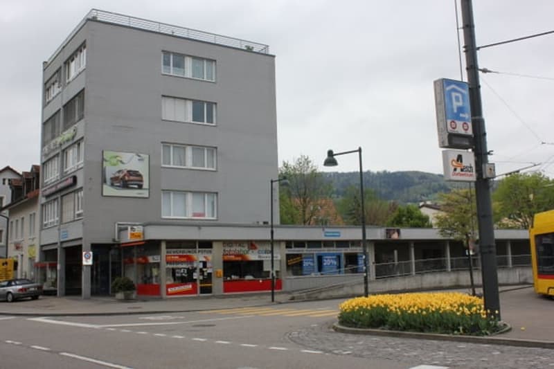 Büroräumlichkeiten (3.OG) im Dorfzentrum von Aesch (2)