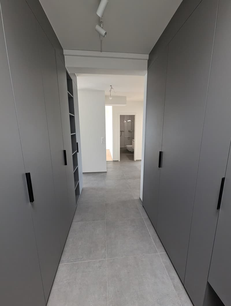 Exklusive 4.5-Zimmer-Attikawohnung mit 2 Terrassen im St. Johann (14)