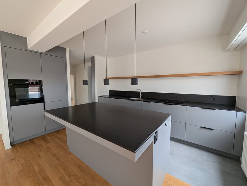 Exklusive 4.5-Zimmer-Attikawohnung mit 2 Terrassen im St. Johann (2)