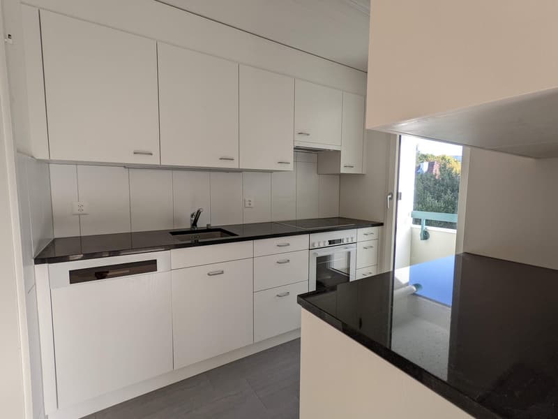 Teilsanierte 4-Zimmerwohnung in Arlesheim (4)