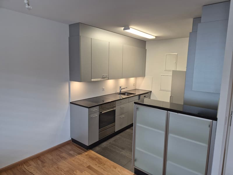 Moderne 4.5-Zimmer-Wohnung mit Balkon+Lift in Pratteln (4)