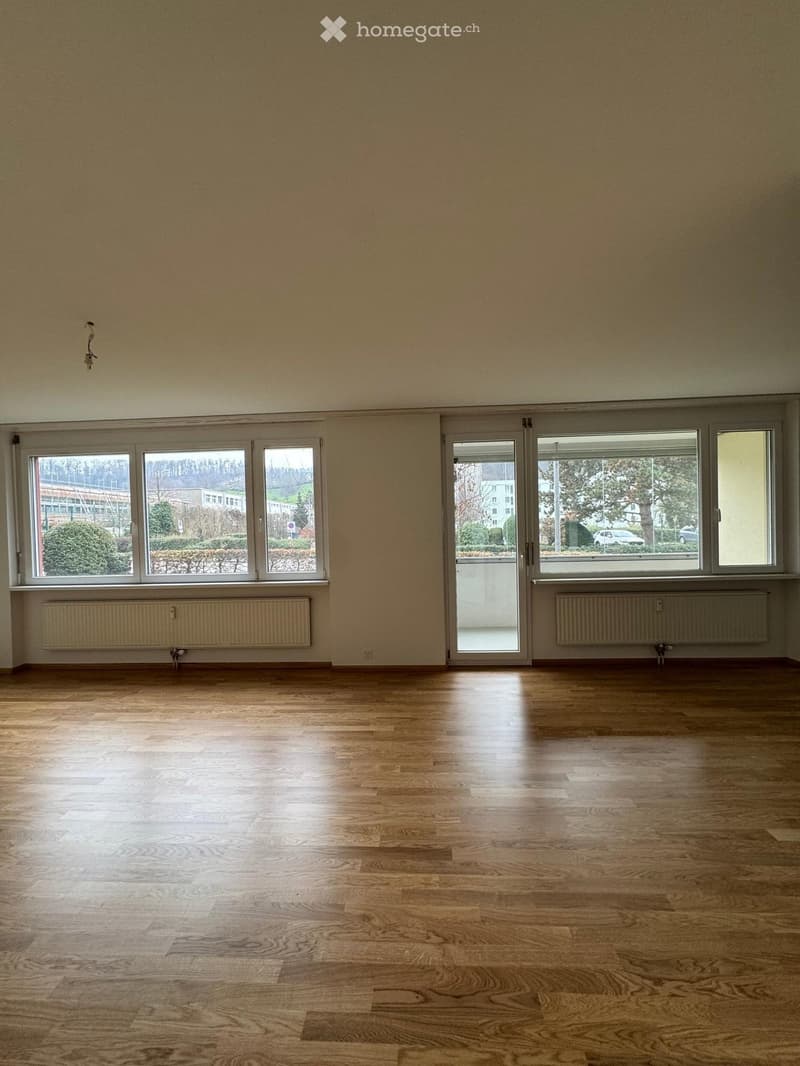 Moderne 4.5-Zimmer-Wohnung mit Balkon+Lift in Pratteln (7)