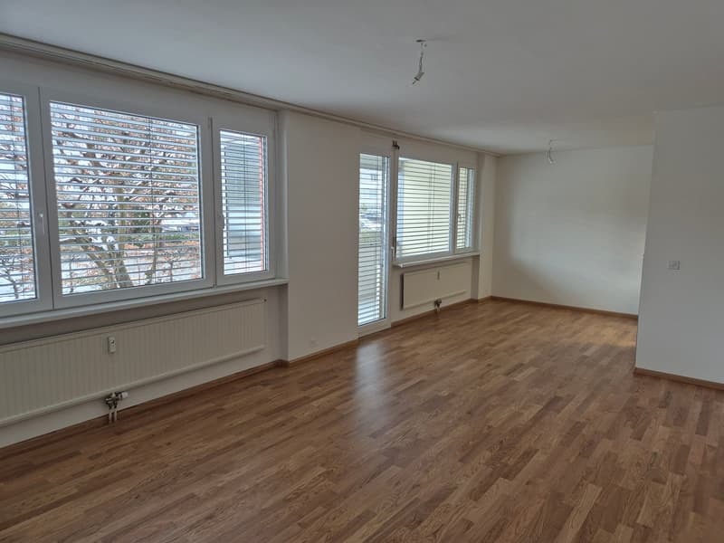 Moderne 4.5-Zimmer-Wohnung mit Balkon+Lift in Pratteln (8)
