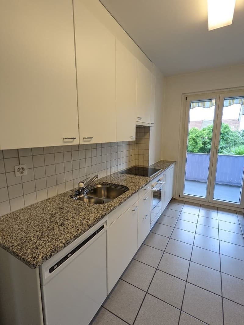 Hübsche 3-ZWG mit Cheminée an der Neuen Bahnhofstr. in Muttenz (4)