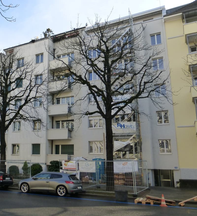 Strassenfassade