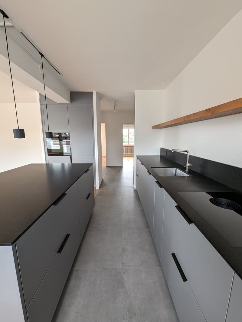 Exklusive 4.5-Zimmer-Attikawohnung mit 2 Terrassen im St. Johann (4)