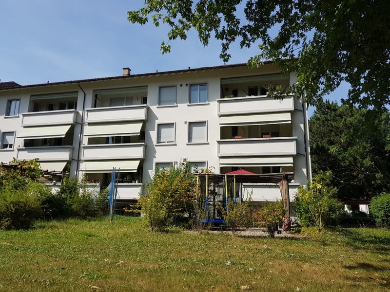 Schöne, sonnige 4-Zimmer-Wohnung, nähe Dorfkern (1)