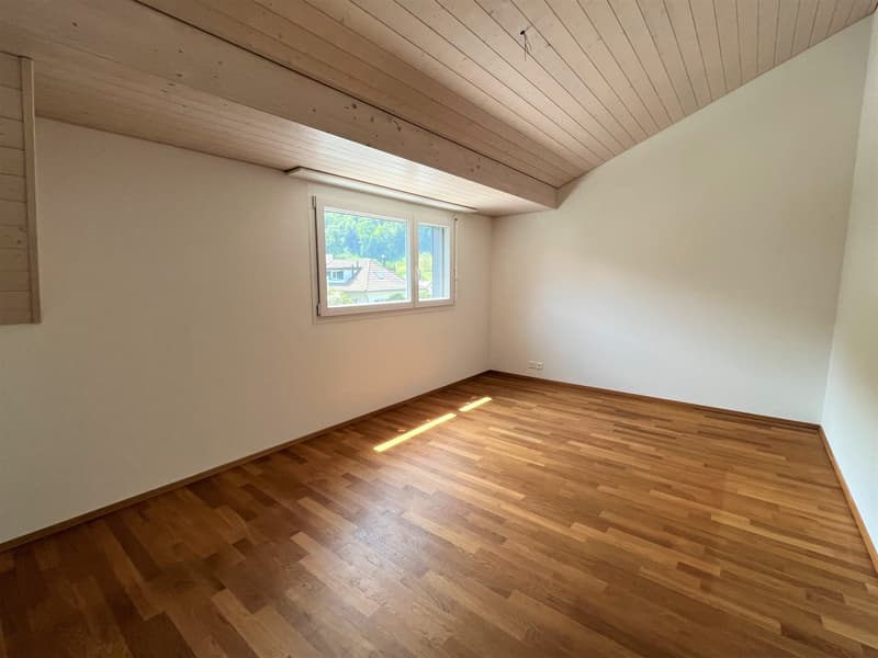 Grosszügige 3,5-Zimmer-Dachwohnung mit Balkon an erhöhter Lage (9)