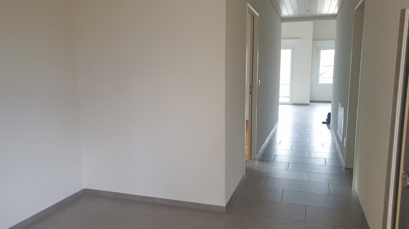 Grosszügige 3,5-Zimmer-Dachwohnung mit Balkon an erhöhter Lage (7)