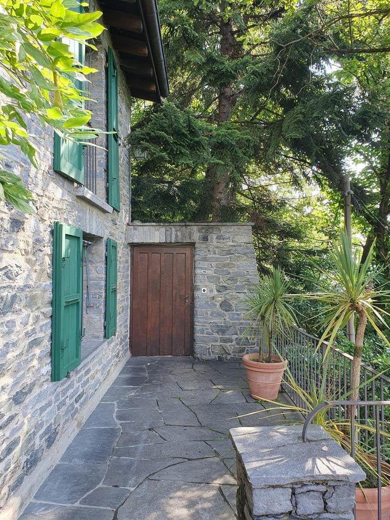 Mediterranes Hideaway mit Panoramablick – Ihr neues Zuhause in Ronco sopra Ascona (2)