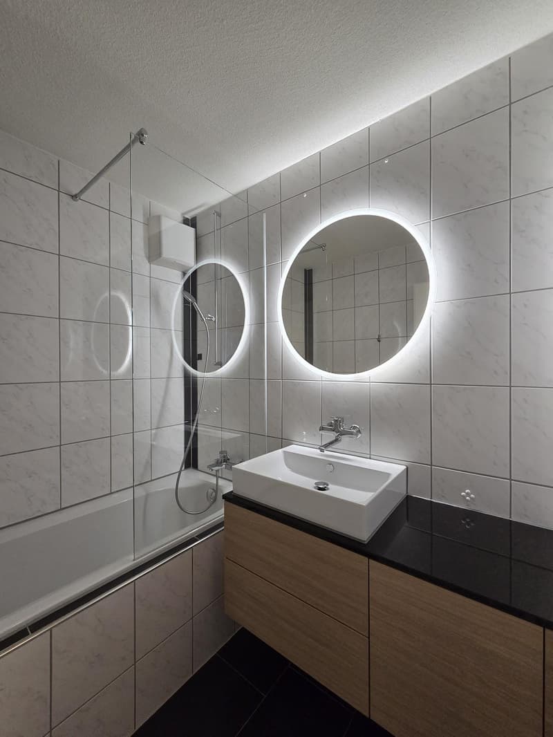 Helle und renovierte 3-Zimmer-Wohnung mit grosszügigem Balkon (7)