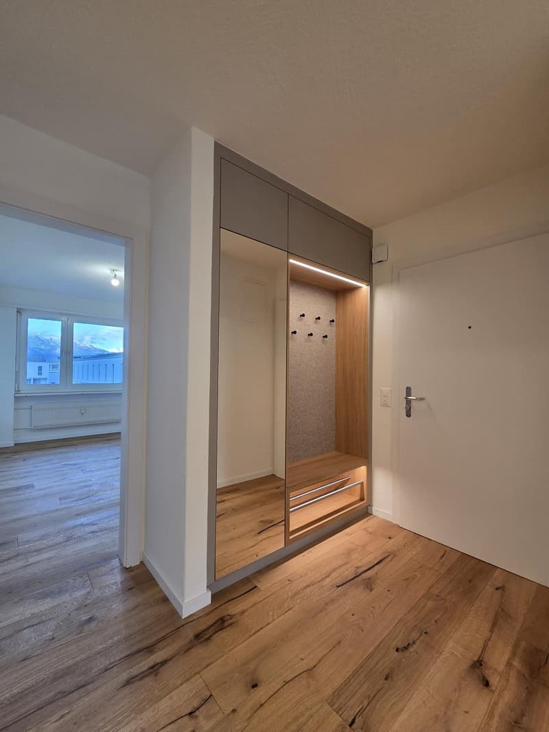 Helle und renovierte 3-Zimmer-Wohnung mit grosszügigem Balkon (5)