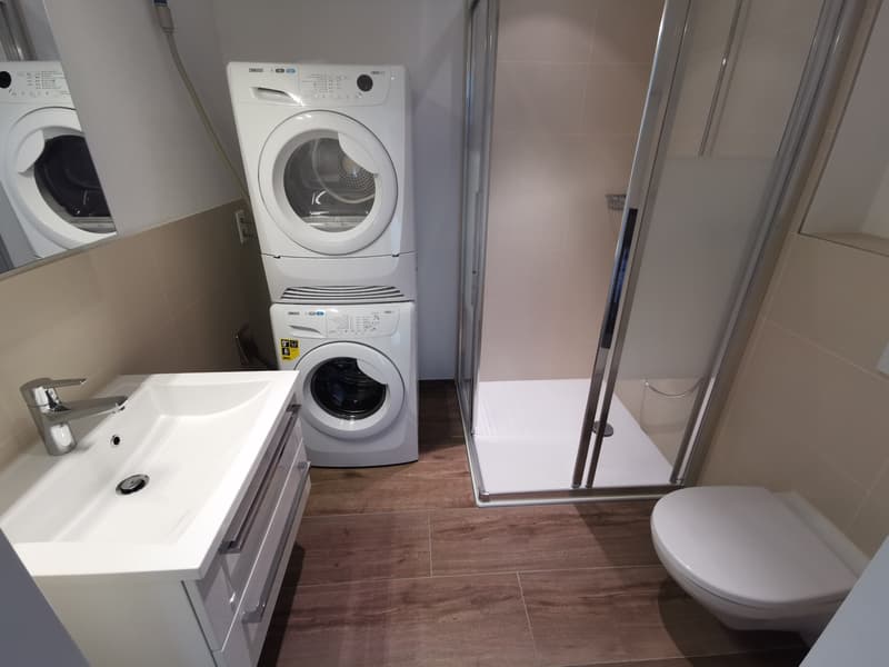 Waschturm in Badezimmer