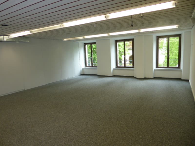 Multifunktionale und hochwertig ausgebaute Büro- / Schulungsräume (5)