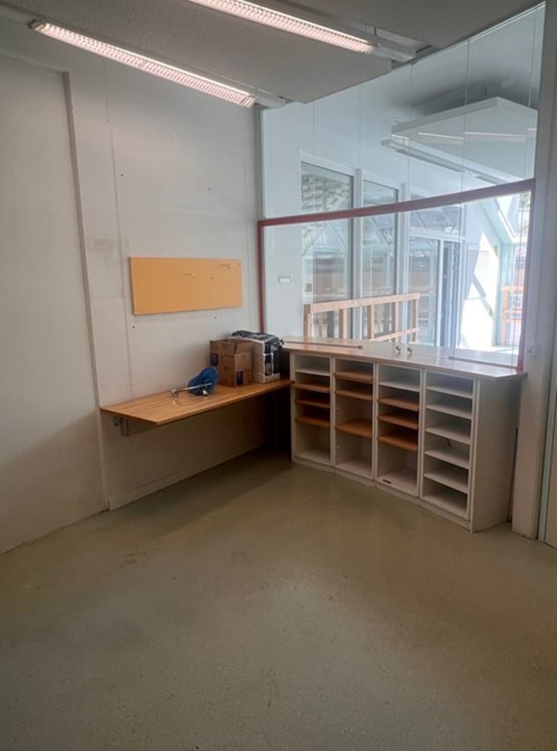 Gewerberäumlichkeiten im Herzen von Niederlenz (12)