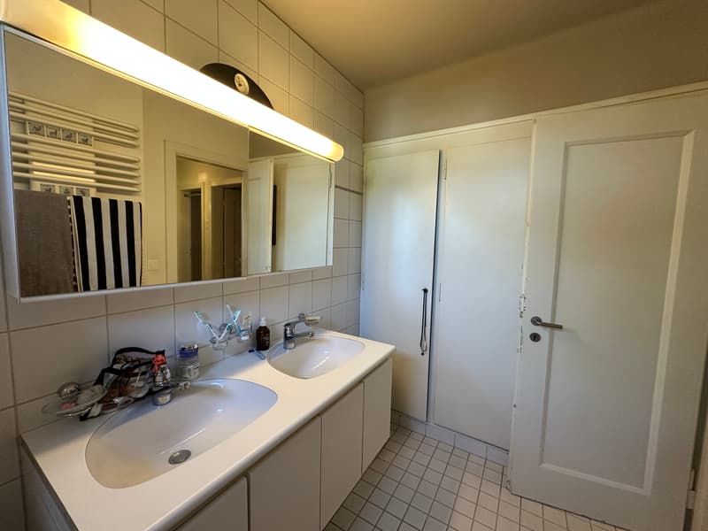 Charaktervolles 7 Zimmer Einfamilienhaus in beliebtem Wohnquartier (8)