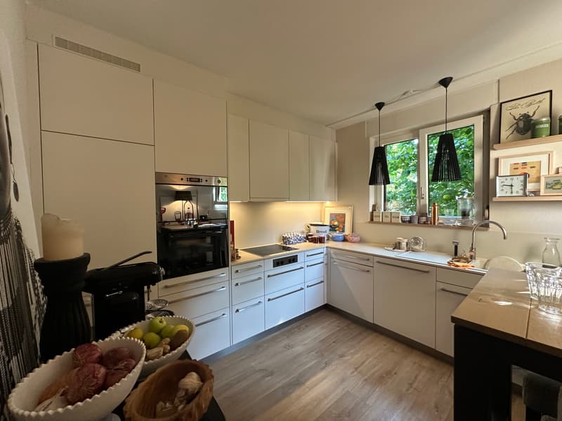 Charaktervolles 7 Zimmer Einfamilienhaus in beliebtem Wohnquartier (5)