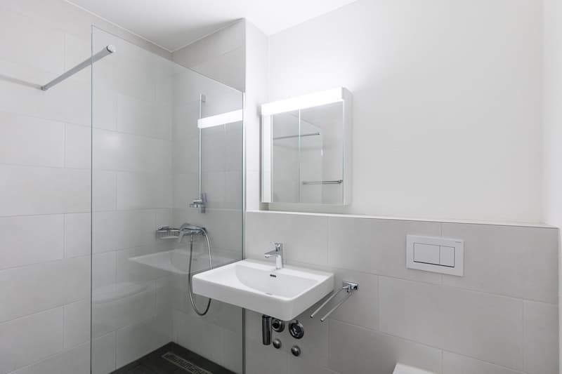 Badezimmer mit Dusche