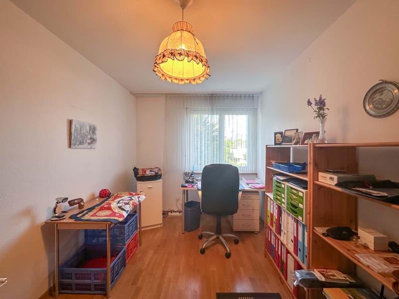 Helle und sanierte 3.5-Zimmerwohnung mit Balkon und Garagenbox (im Baurecht) (7)