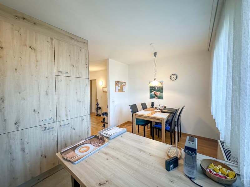 Helle und sanierte 3.5-Zimmerwohnung mit Balkon und Garagenbox (im Baurecht) (4)