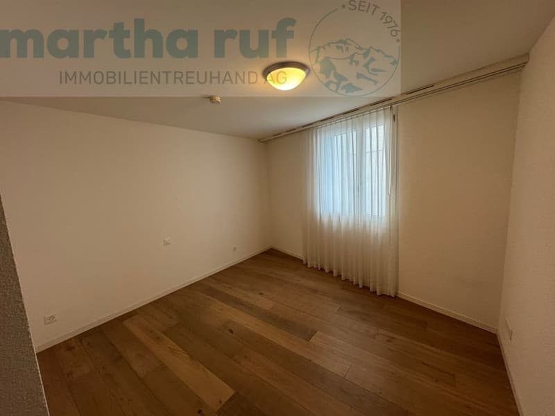Schlafzimmer / Chambre à coucher / Bedroom