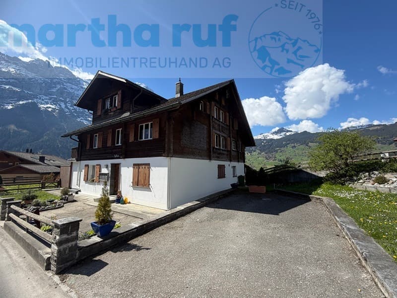 3-FAM. HAUS AN GRINDELWALDS SONNENSEITE FERIENOBJEKT OHNE ZWEITWOHNUNGSBESCHRÄNKUNG (8)