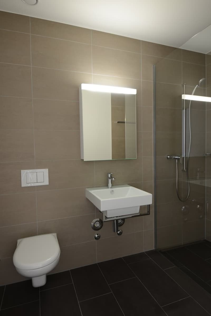 Sep. WC/Dusche (Musterbild)