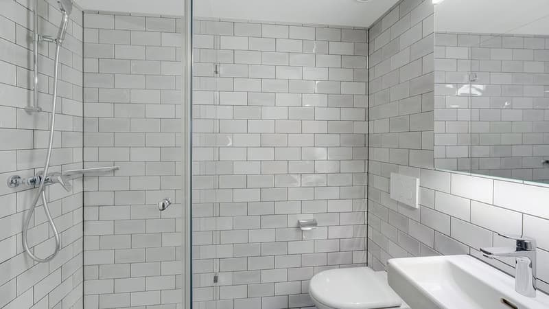 Dusche/WC (Musterfoto)