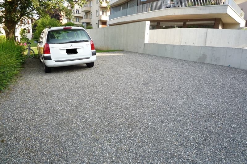 Parkplatz rechts
