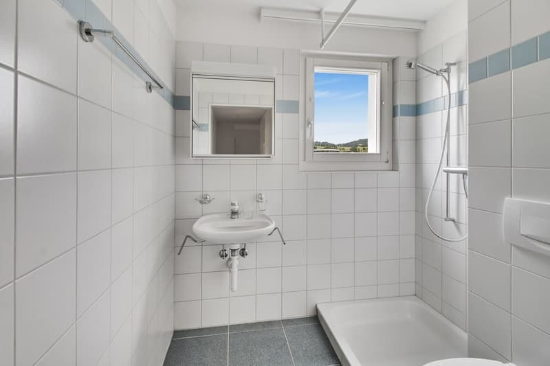 Dusche (Musterbild zeigt lediglich den Ausbaustandard)
