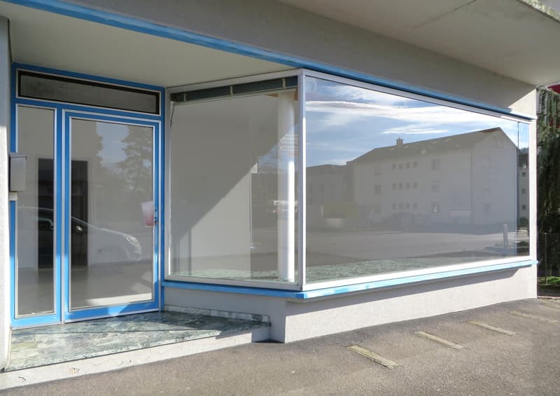 Ladenlokal zentral entlang der Hauptstrasse (2)