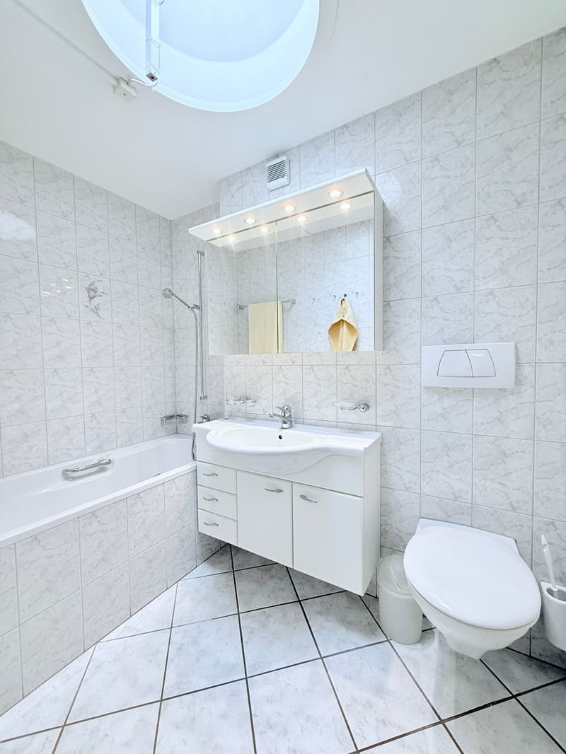 Badezimmer mit Badewanne