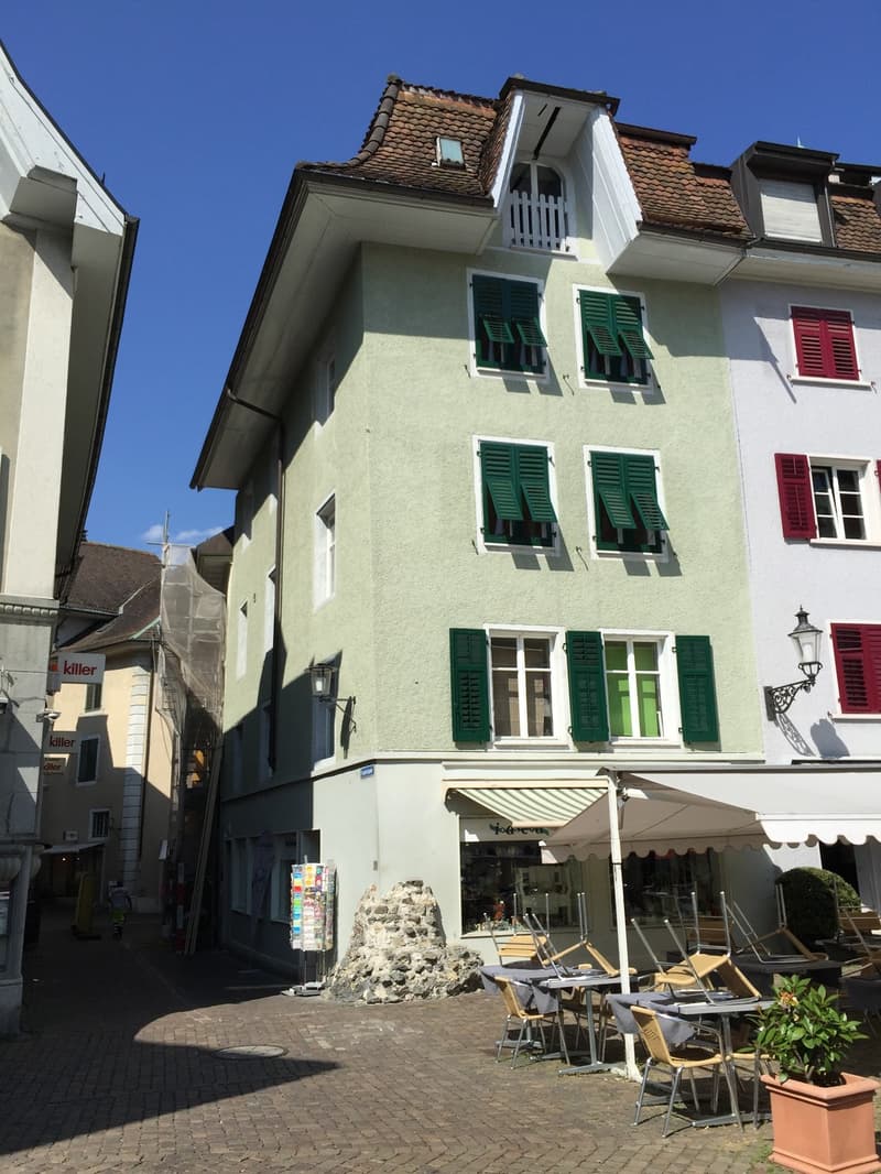 Spazio commerciale su due piani nel cuore della città vecchia di Solothurn in affitto (6)