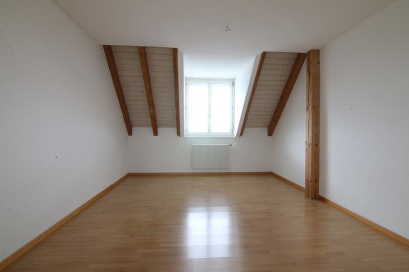 Gepflegte 5.5-Zimmer Dachwohnung über zwei Etagen (7)