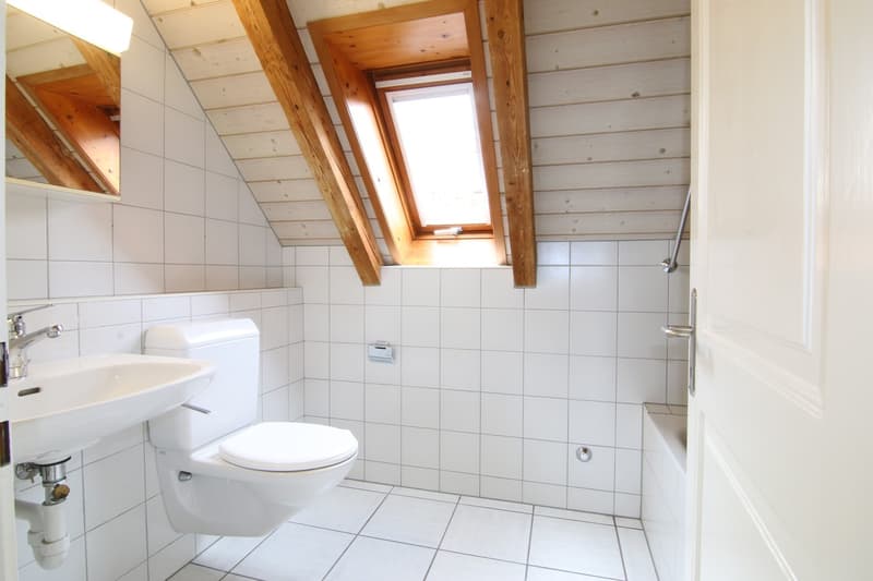 Gepflegte 5.5-Zimmer Dachwohnung über zwei Etagen (5)