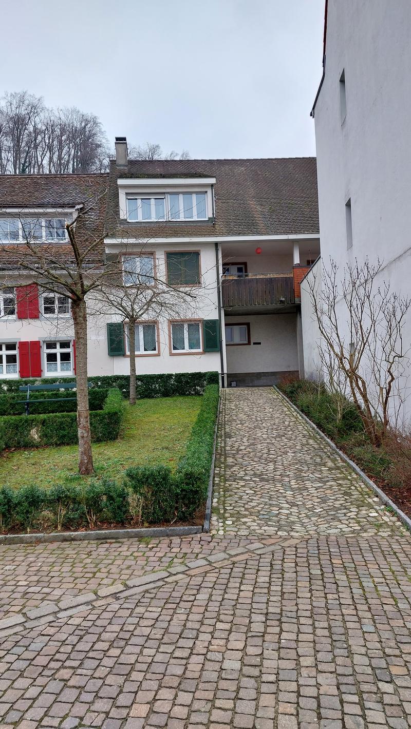 Frisch sanierte  3.5-Zimmer-Dachgeschosswohnung am Lindenplatz in Bettingen (5)