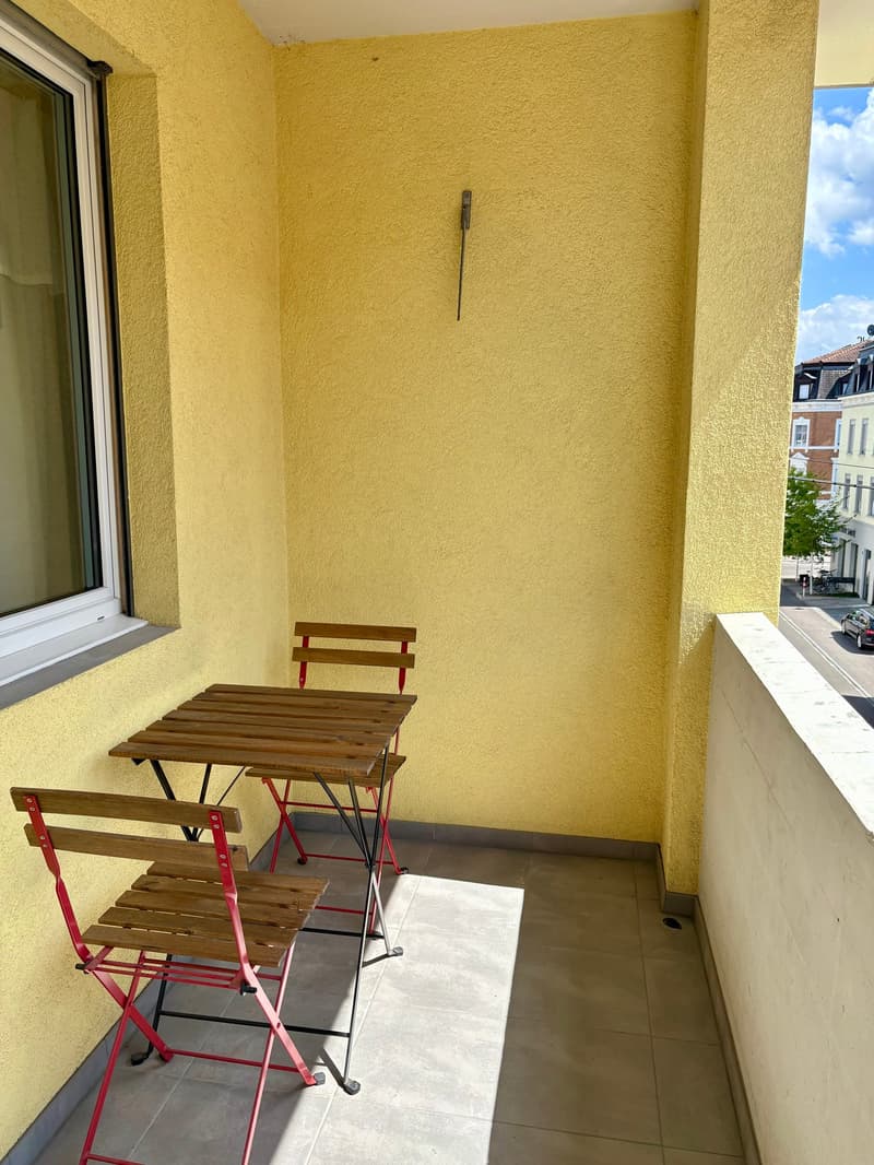 Lovely 2 room apartment with balcony (7)